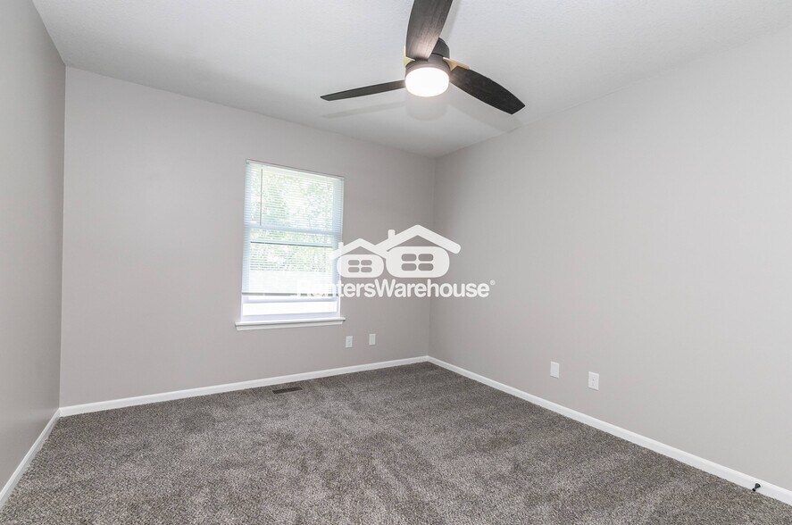 Building Photo - 145 N Crest Dr