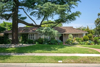 Building Photo - 1492 Hampton Rd