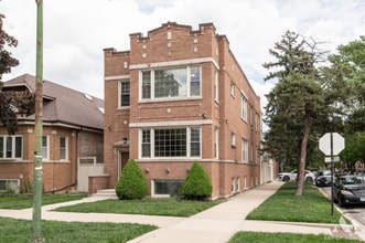 Building Photo - 3301 N Kilbourn Ave