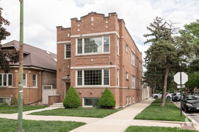 Primary Photo - 3301 N Kilbourn Ave