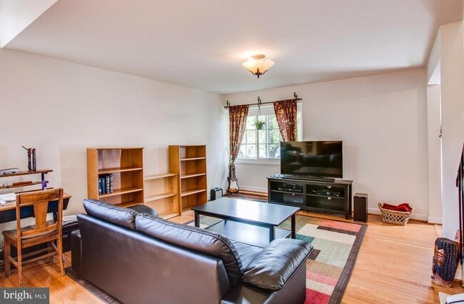 Building Photo - 10108 Quayle Ct