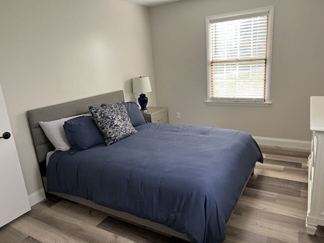 Building Photo - Charming Remodeled Single Home in Lemont, PA