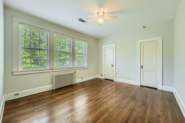 Building Photo - 21 Peachtree Memorial Dr NW