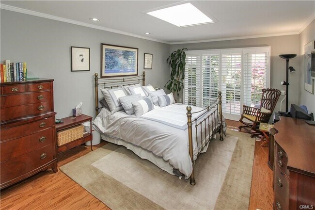 Building Photo - 5201 Thorn Tree Ln