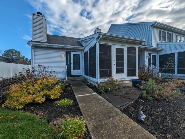 Building Photo - Discover Tranquil Living in Georgetown: A Cozy 2-Bedroom Retreat with All-Season Patio and Conven...