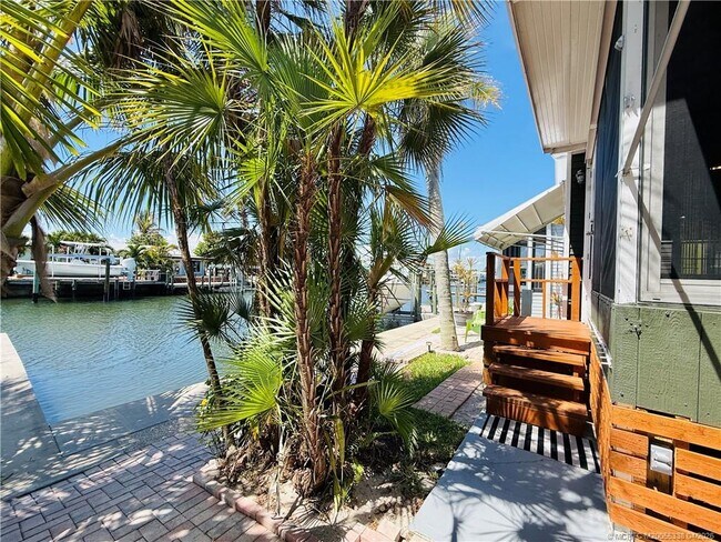 Building Photo - 10851 S Ocean Dr