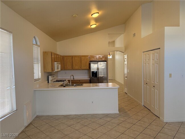 Building Photo - 7704 Kasmere Falls Dr