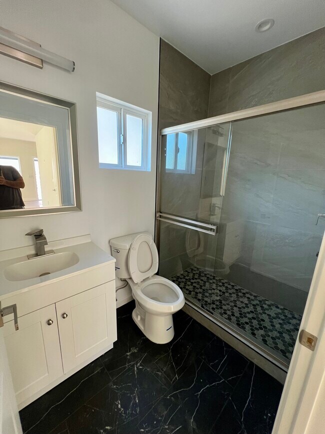 Building Photo - 7622 Arcola Ave