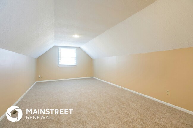 Building Photo - 9000 Evanston Ct