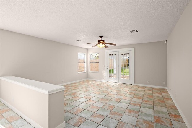 Building Photo - 185 Segovia Way