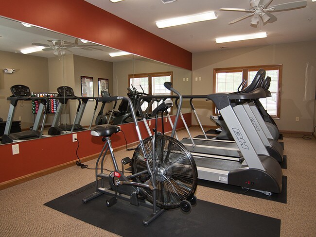 Building Photo - Willow Manor Senior Apartments