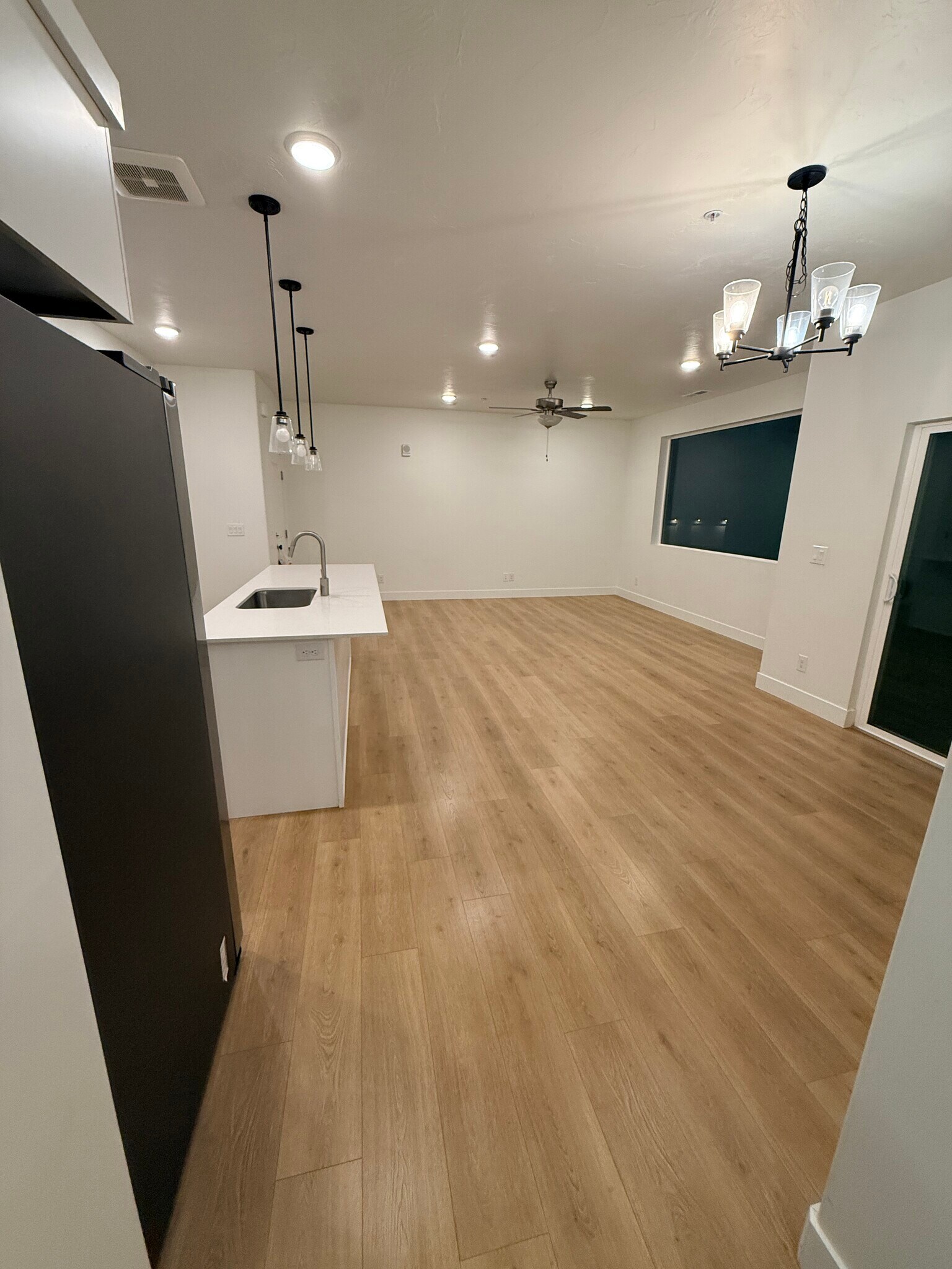 Building Photo - 551 S 1020 W