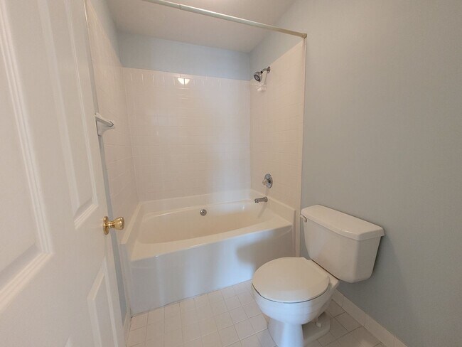 Building Photo - WATERFRONT - 3 Bed/2 Bath Condo - End Unit - Stunning View - Lake Access - Community Pool - Tenni...