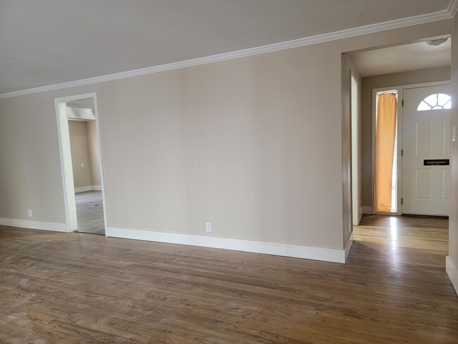Building Photo - 8490 S 1330 E