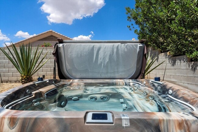 Building Photo - 8158 E Rita Dr