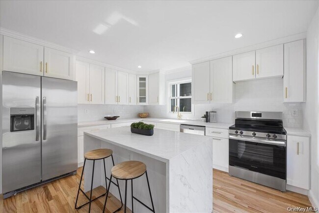 Building Photo - 89 Thurton Pl