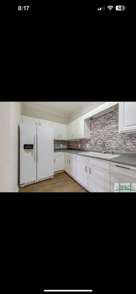 Building Photo - 400 Tibet Ave