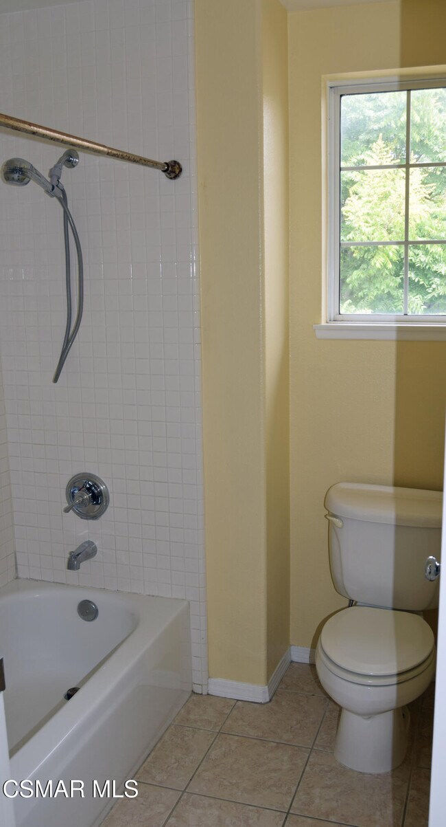 Building Photo - 2324 Solway Ct