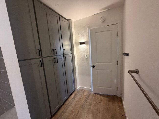 Building Photo - OCEAN View Unfurnished 1 bed/1 bath in Puu...