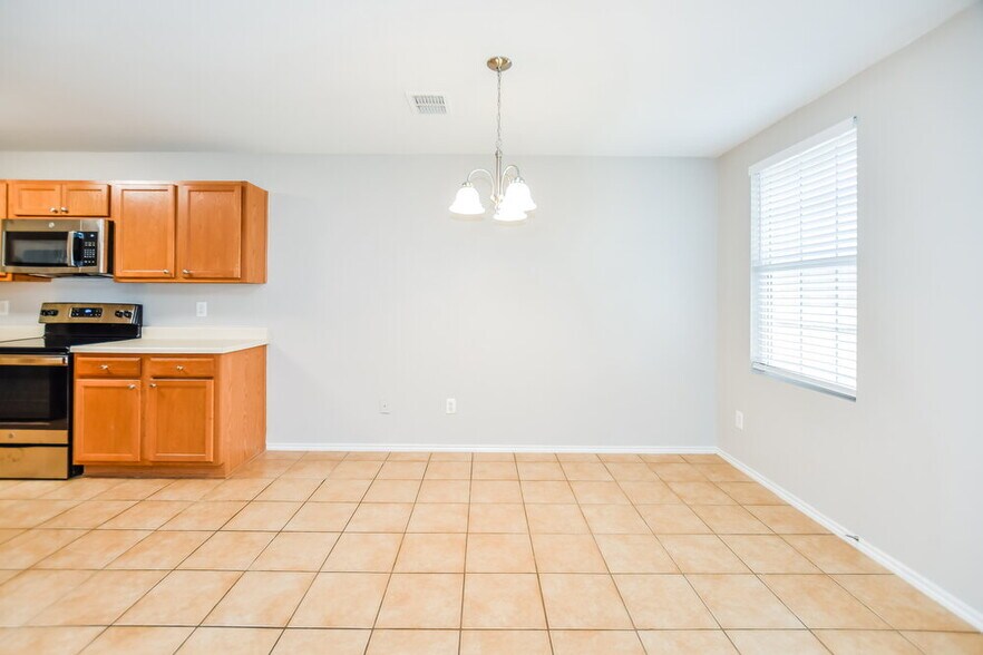 Building Photo - 1056 Bumble Bee Dr