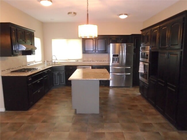 Building Photo - 1109 Peachtree Ct