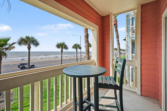 Building Photo - 7000 Seawall Blvd