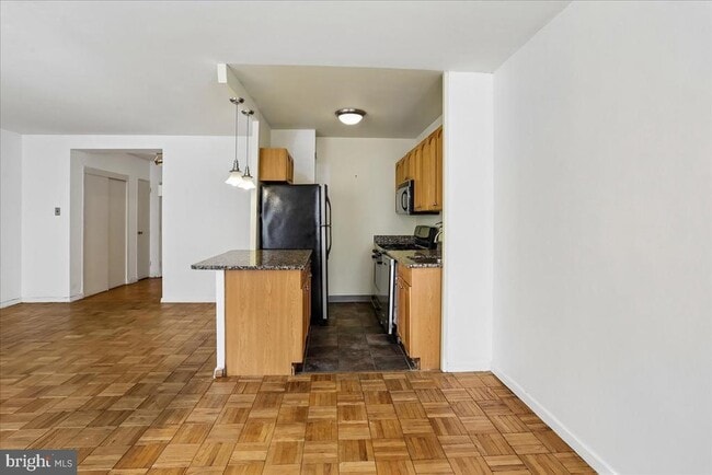 Building Photo - 2475 Virginia Ave NW