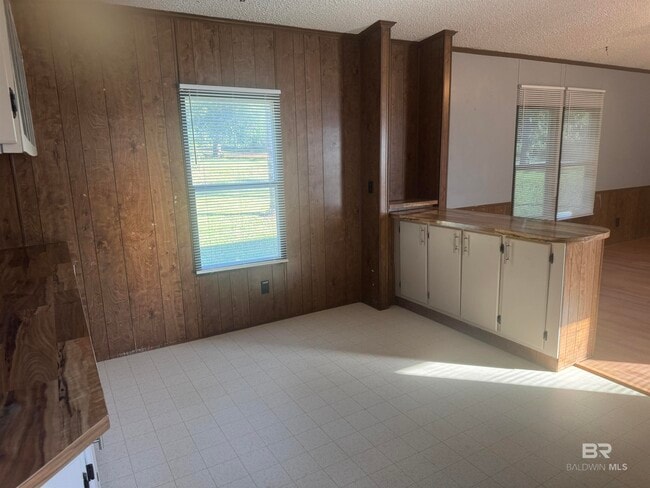 Building Photo - 21059 Morgan Spgs Ln