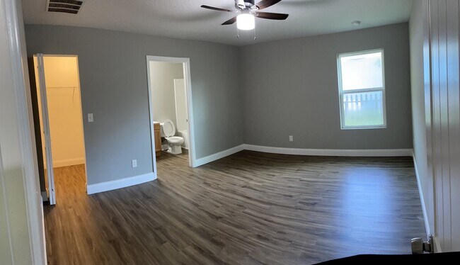 Building Photo - 6977 Lenox Ave