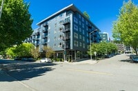 Building Photo - 2Bd/2Ba Seattle Condo