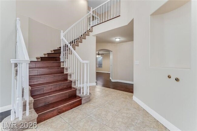 Building Photo - 7 Crown Valley Dr