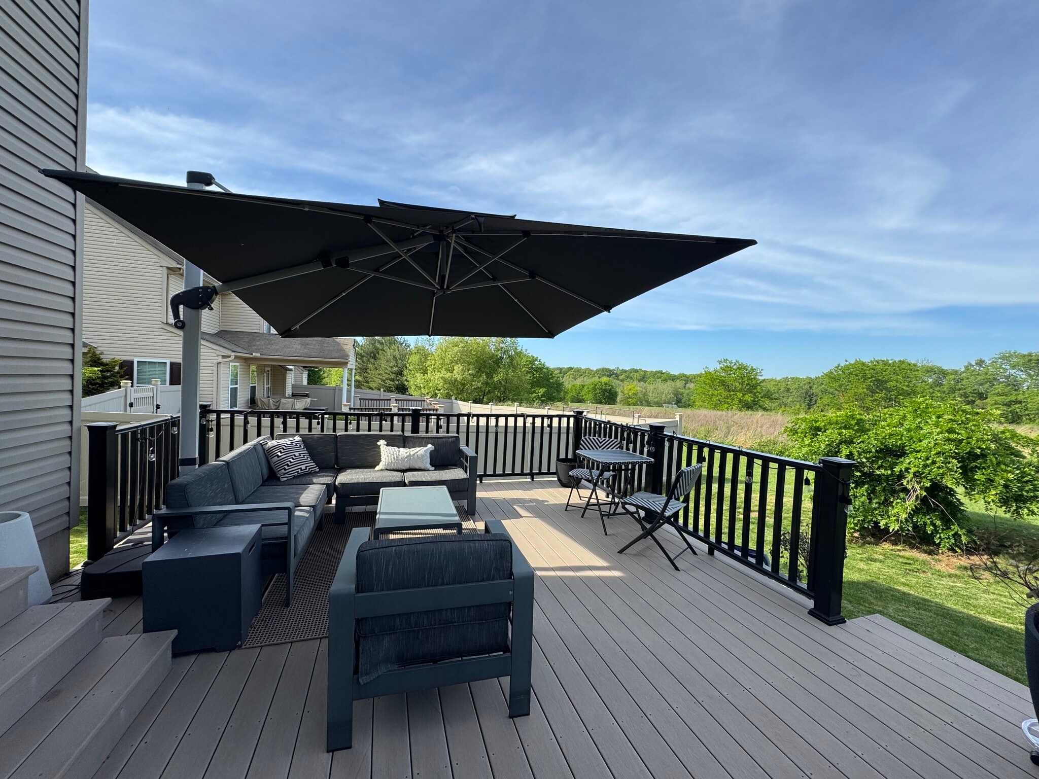 SUN DECK - 1537 Abigail Ln