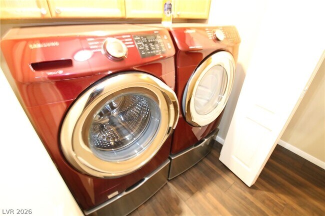 Building Photo - 1520 Vía Cassia