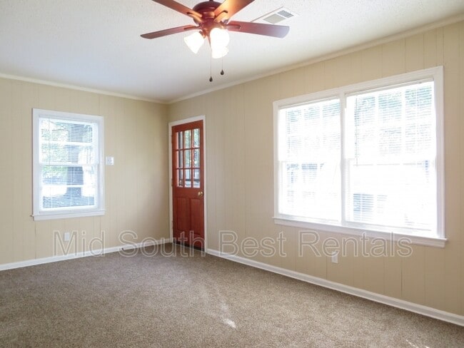 Building Photo - 3482 Dunn Ave