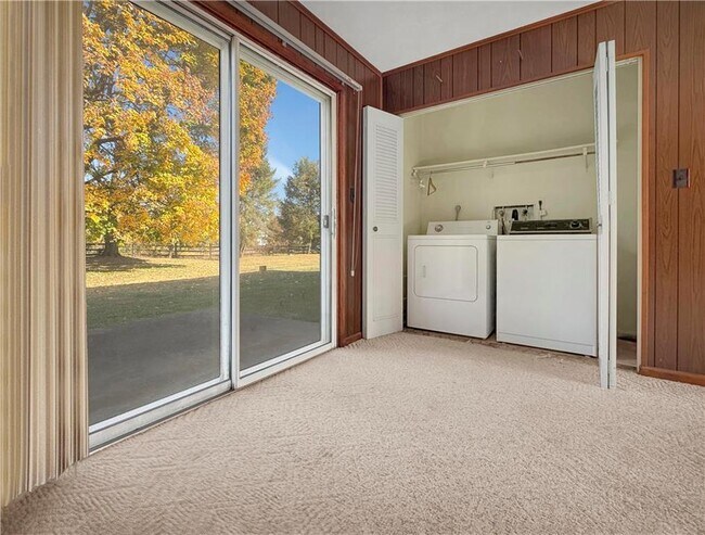 Building Photo - 3722 Hecktown Rd