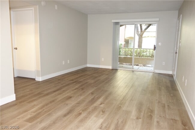 Building Photo - 7885 W Flamingo Rd