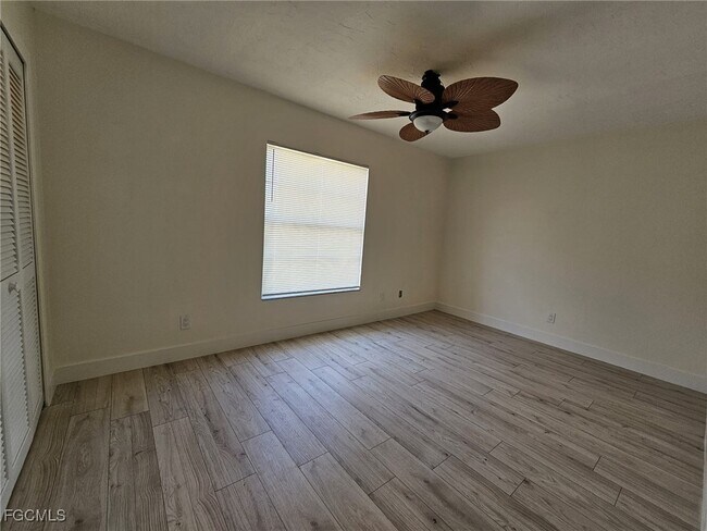 Building Photo - 521 SW 47th Terrace