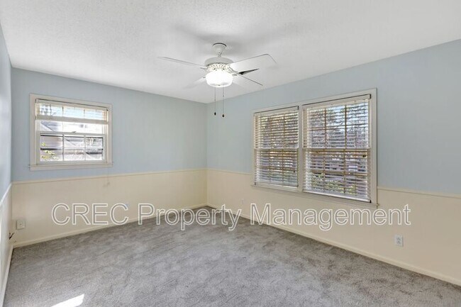 Building Photo - 321 Shaftesbury Ln