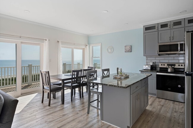 Building Photo - 29331 Clifton Shores Dr