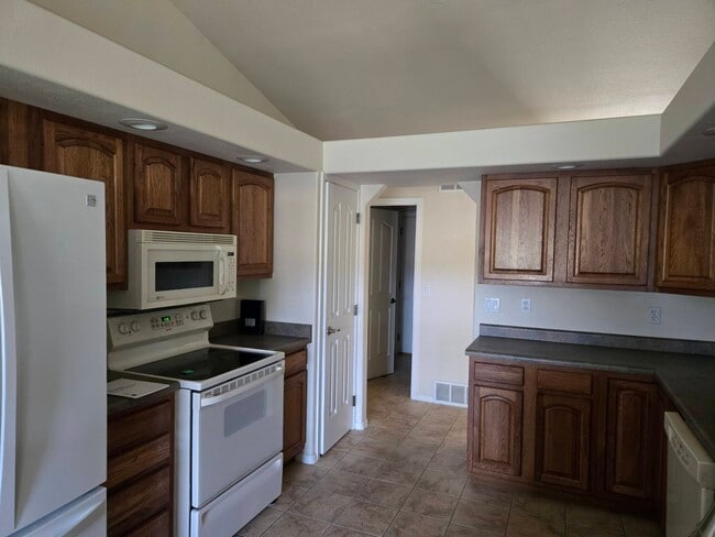 Building Photo - 306 High Meadows Way