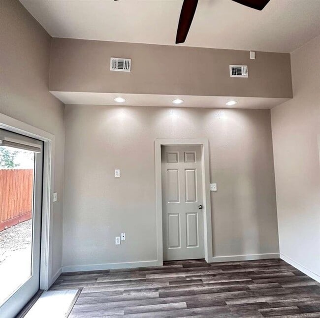 Building Photo - 6407 Hopkins Dr