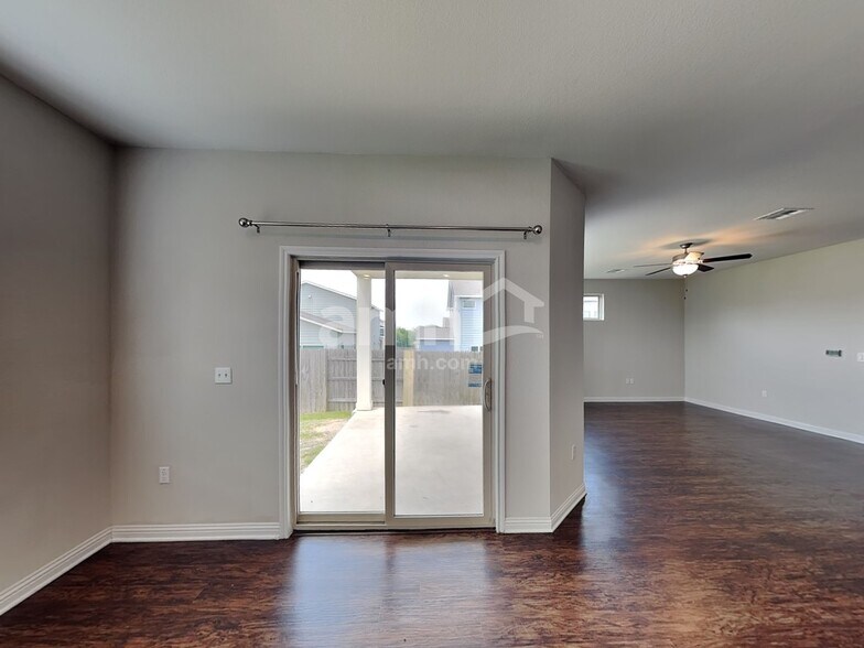 Building Photo - 5712 Kara Dr