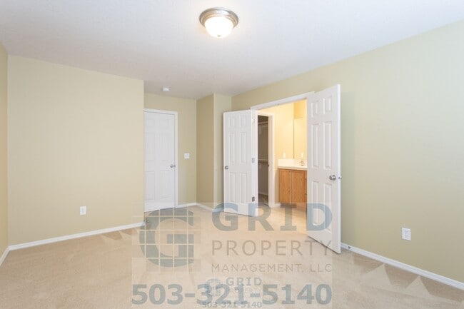 Building Photo - 1113 SE Alika Ave