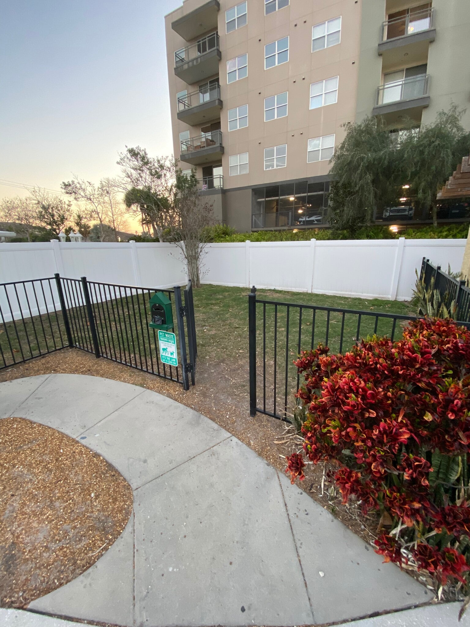 Pet friendly - 107 S Obrien St