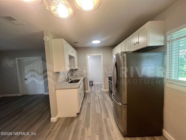 Building Photo - 6817 Camelot Rd