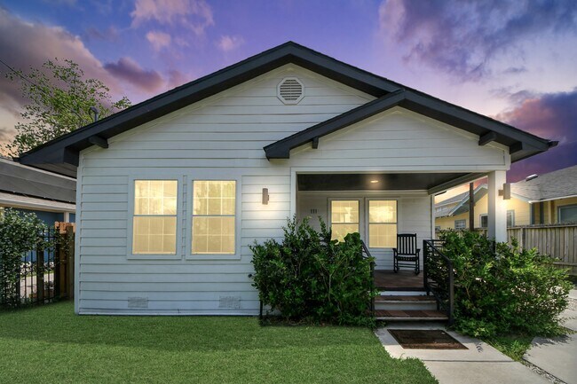 Building Photo - 111 Jenkins St