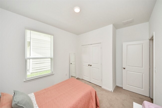 Building Photo - 23663 Cranberry Grader Ln