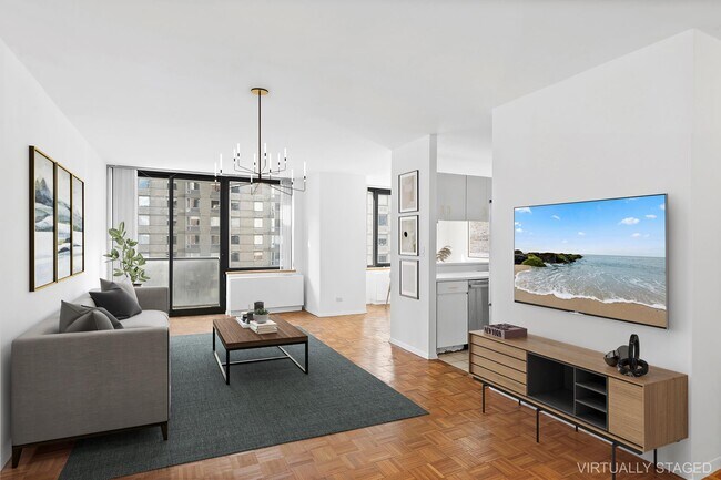 Building Photo - 15 W 61st St