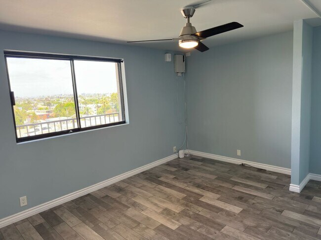 Building Photo - 1750 E Ocean Blvd
