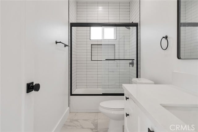 Building Photo - 2338 Cloverdale Ave